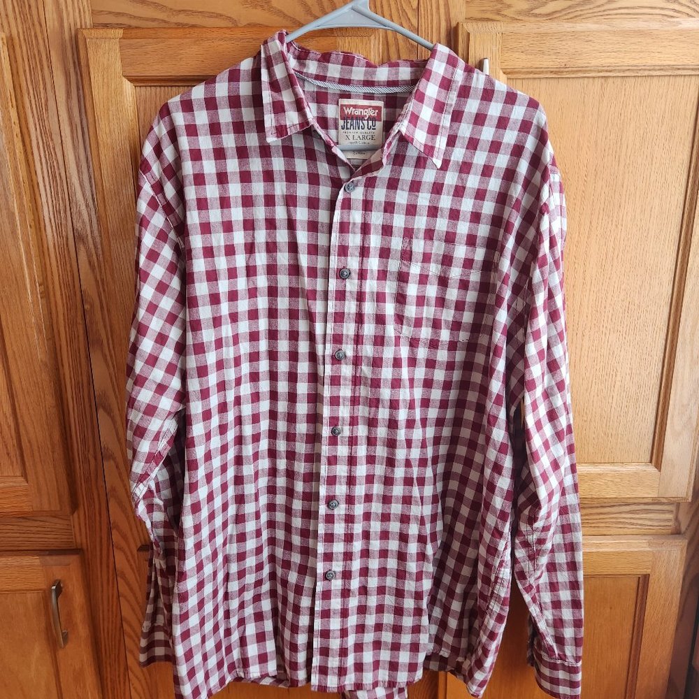 Wrangler Men's Red Plaid Casual Button Down Shirt Size XL